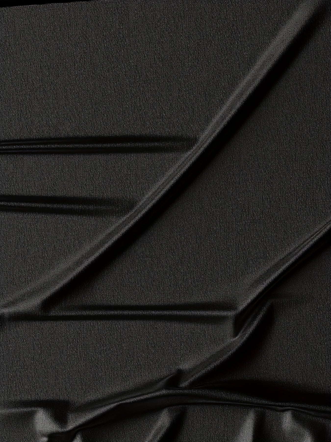 T-shirt décontracté à col rond pour homme, confectionné dans un tissu doux et confortable, avec des manches courtes. C'est le choix idéal pour offrir et parfait pour les sorties ou les voyages.