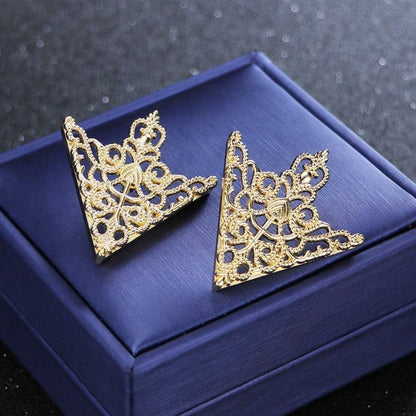 2pcs Retro Hollow Pattern Triangle Clips, Exquisite Fashion Accessories for Men's and Women's Suits & Shirts