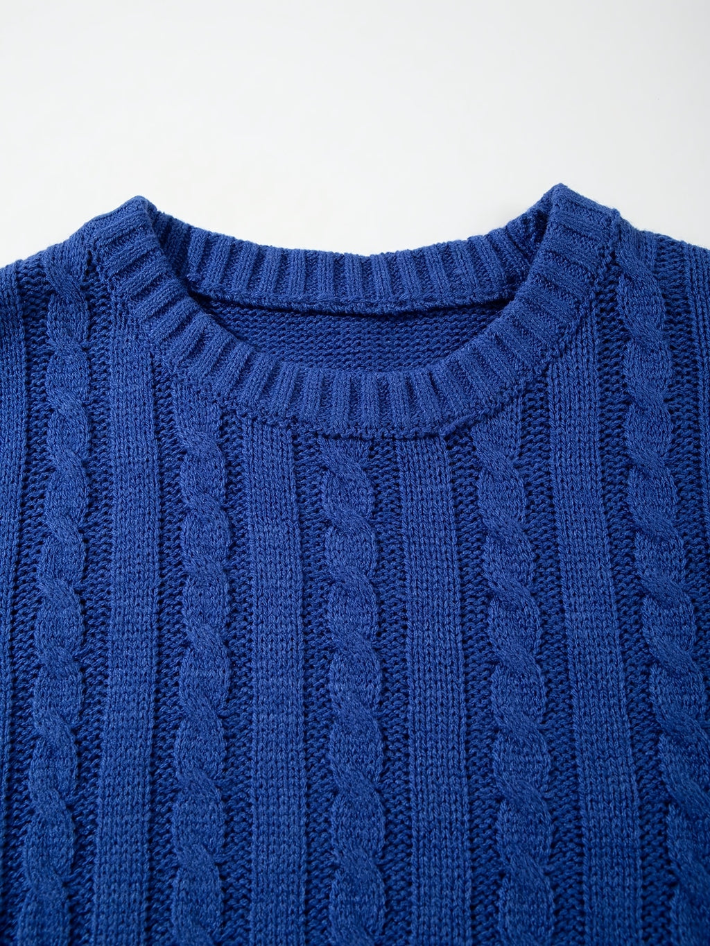 Pull unisexe automne/hiver style streetwear, en maille torsadée avec cordon de serrage, coupe ample et décontractée, col rond, épaules tombantes et manches longues.