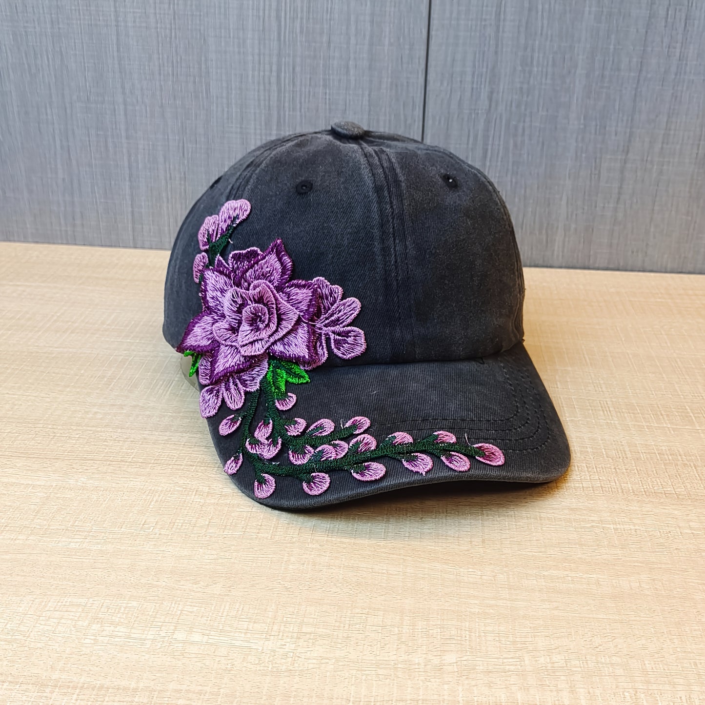 1 Vintage Embroidered Exaggerated Floral Baseball Cap, Ethnic Style Duckbill Cap, Fashionable and Versatile Sports Hat