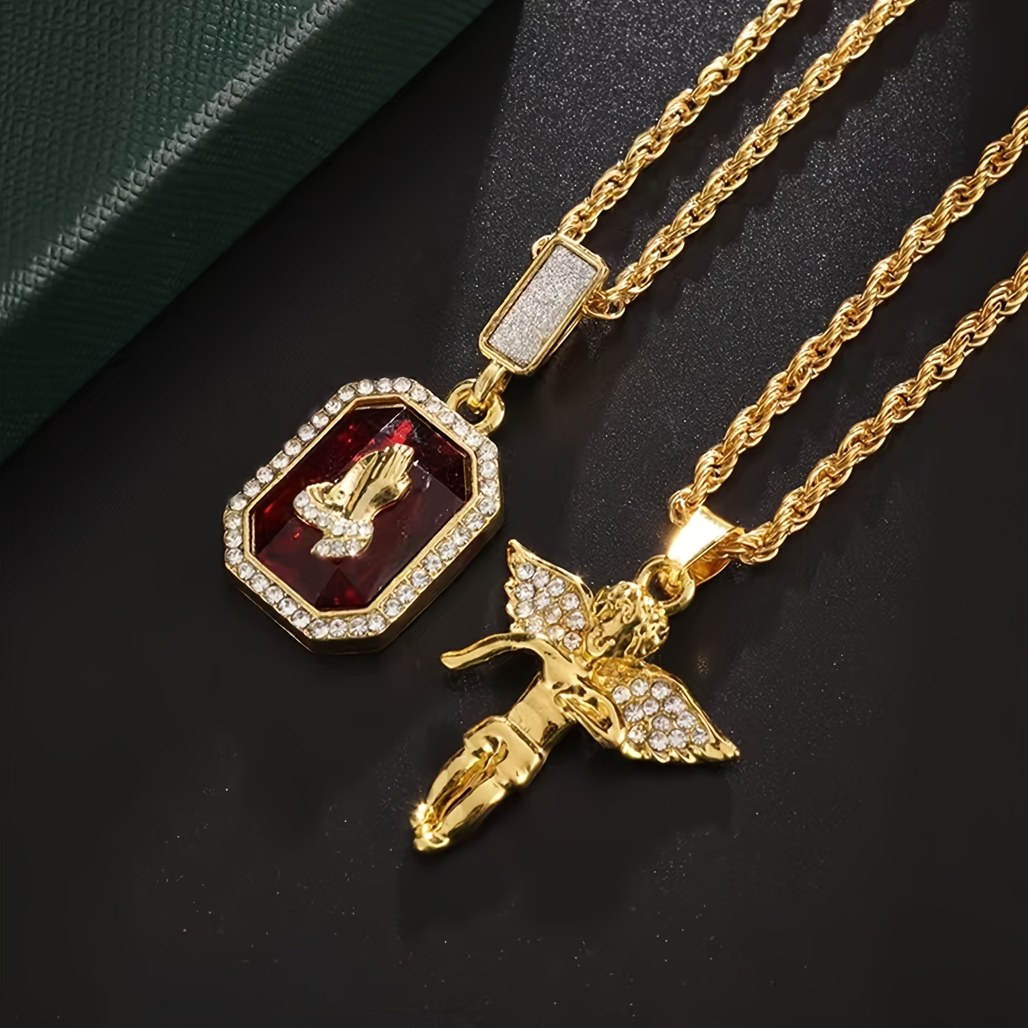 Un collier pendentif double couche style hip-hop pour homme, idéal à offrir aux pères, conjoints, petits amis, frères ou fils ; parfait pour les fêtes, la fête des pères, la Saint-Valentin et les anniversaires.