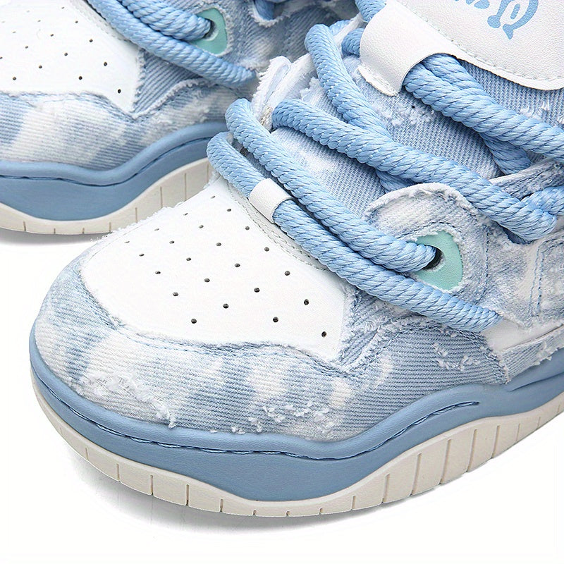 Unisex Skateboarding Shoes Non-Slip Versatile Thick Sole Flat Sneakers New Trendy Outdoor Sports Shoes Fashionable High-End Boarding Shoes Suitable for Skating, Street, Fitness