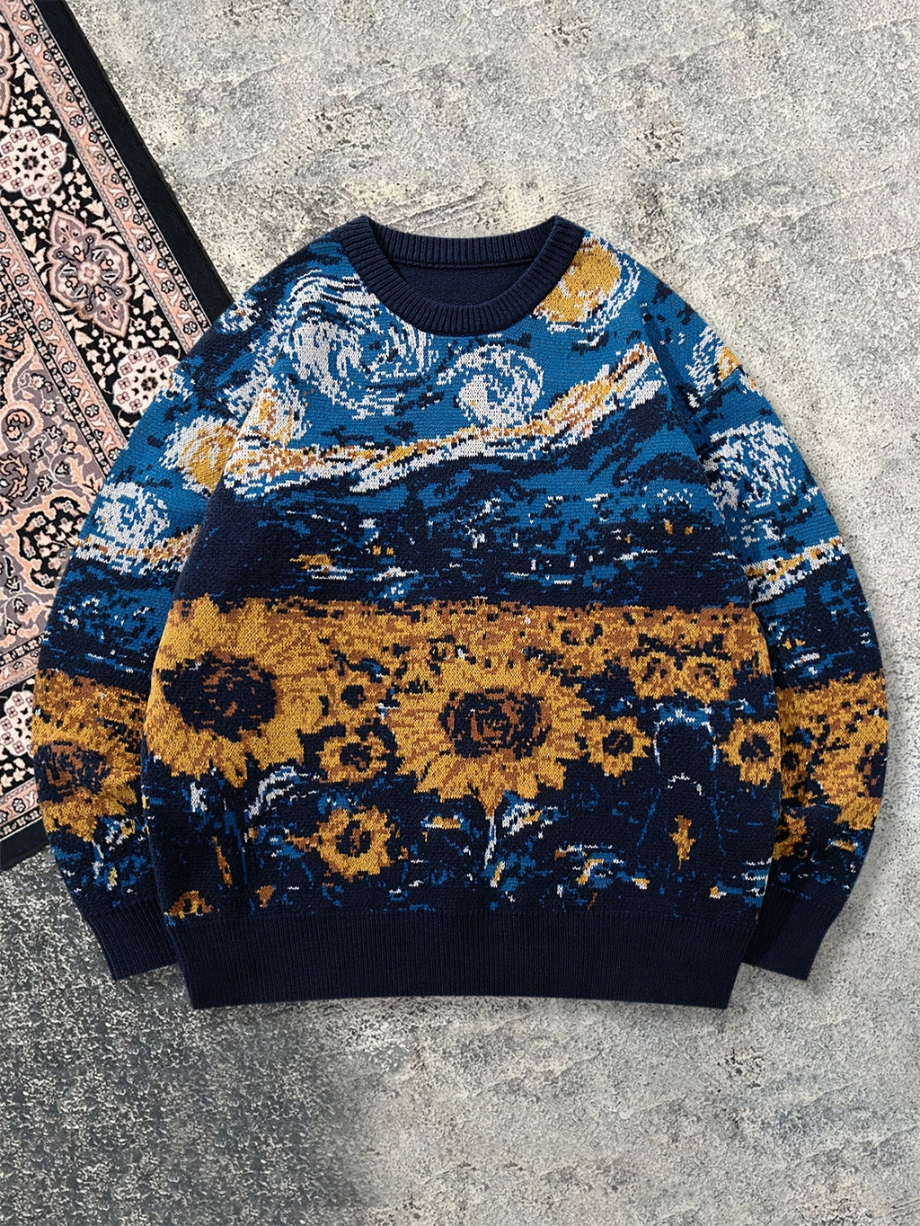 Nouveau pull décontracté pour homme, idéal pour l'automne et l'hiver. Coupe ample, orné d'un motif inspiré de Van Gogh représentant un tournesol et un ciel étoilé, avec des manches longues en maille vintage et un col rond.
