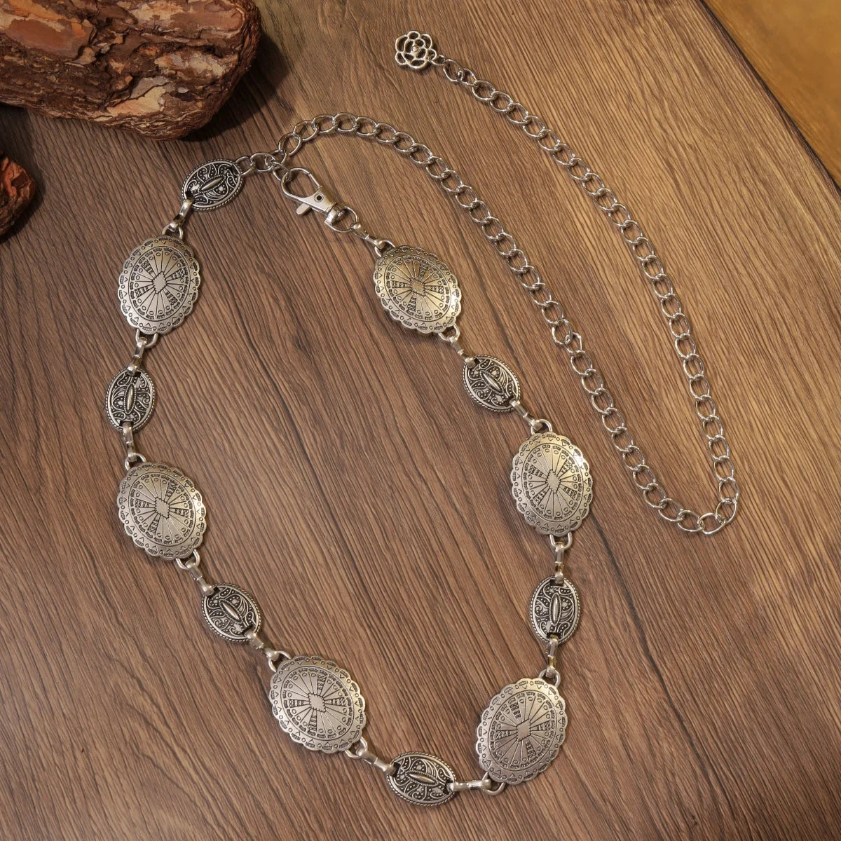 1 Pc Fashion Silver & Gold Hollow Boho Style Chain Belt, Adjustable Vintage Metal Inlay Waist Belt For Women Jewlery Accessories