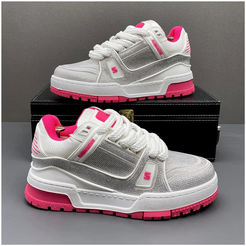Chaussures de sport à strass tendance printemps pour hommes, baskets respirantes noires brillantes ornées de strass, idéales pour la marche et la marche.