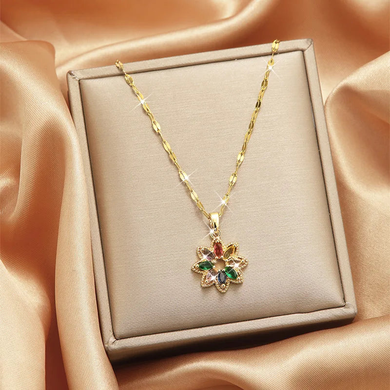 ZAKOL Nouveau Collier Pendentif Fleur Cristal Zircon Arc-en-ciel 7 Couleurs Tendance pour Femmes, Accessoires de Collier Chaîne en Acier Inoxydable