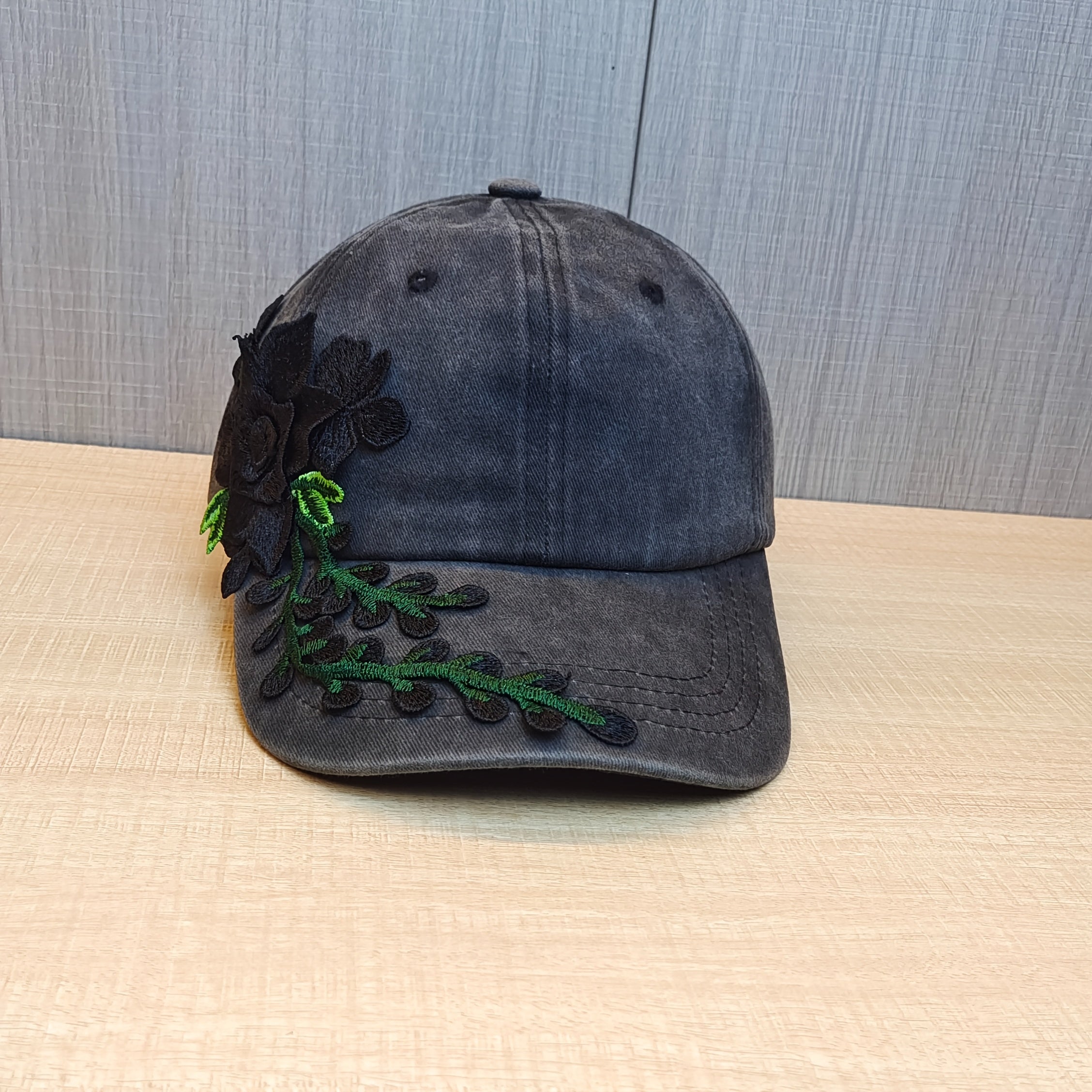 Casquette de baseball vintage brodée à motifs floraux exagérés, style ethnique, casquette bec de canard, chapeau de sport tendance et polyvalent