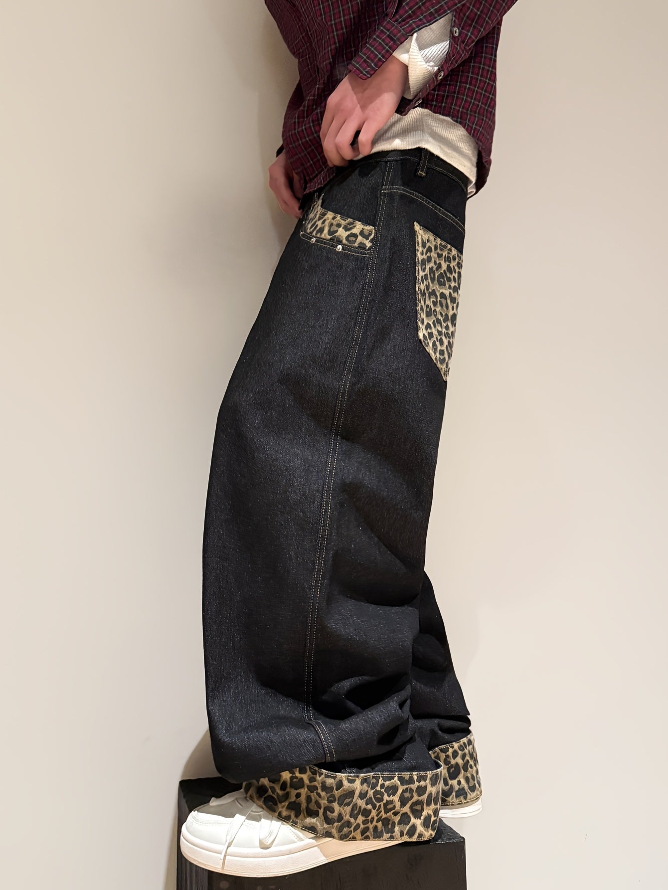 Pantalon en jean ample à revers imprimé léopard style rétro américain, pantalon streetwear noir tendance à jambes larges pour homme (ceinture et accessoires non inclus)